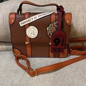 Harry Potter Brown Crossbody Bag with Platform 9 3/4 Tag